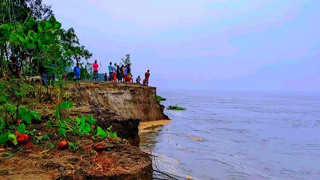 যমুনার তিন কিলোমিটারে তীব্র ভাঙন, বিলীন চার শতাধিক ঘরবাড়ি